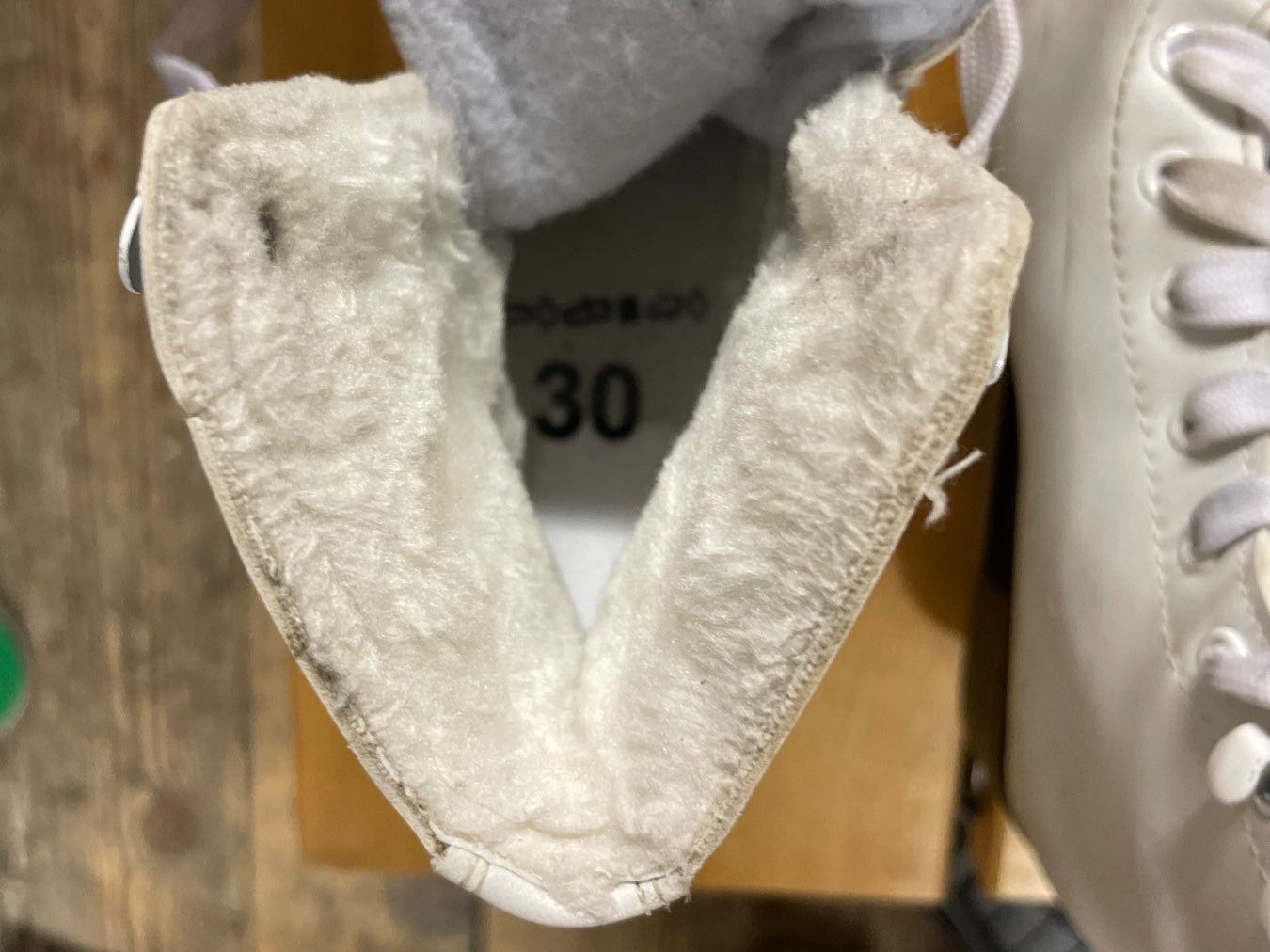 Schlittschuhe: Eiskunstlauf-Schlittschuhe – Gebraucht aus Zürich von trowie 4