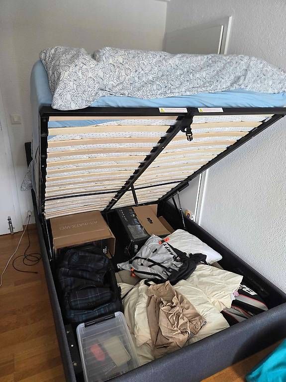 Conforama Letti: Lit-box avec matelas 140x200cm – Usato da Echandens venduto da Vjetfz 1