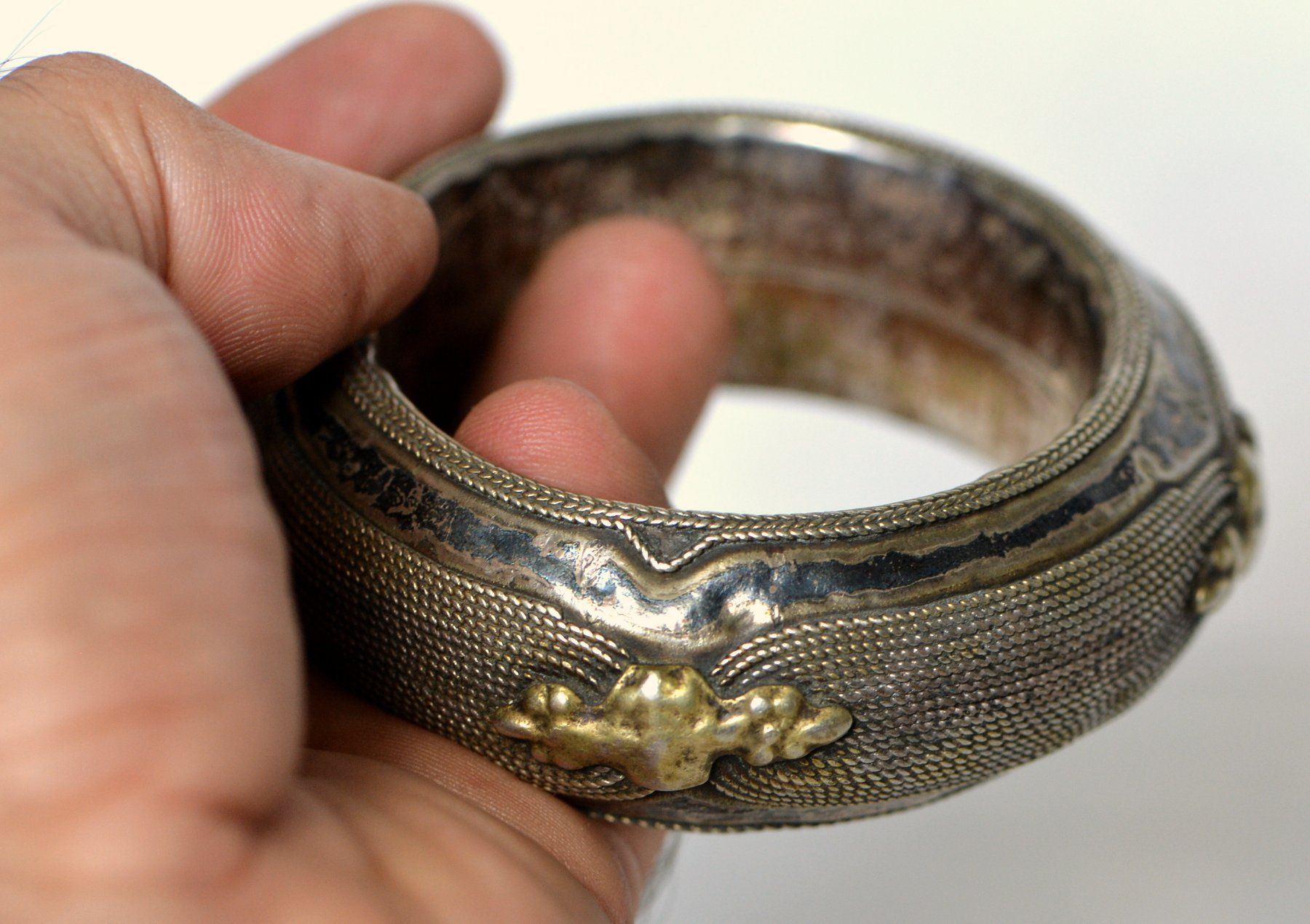 Bracciali & Braccialetti: Ancien bracelet en métal – Usato da Neuchâtel venduto da Neuchatel 4