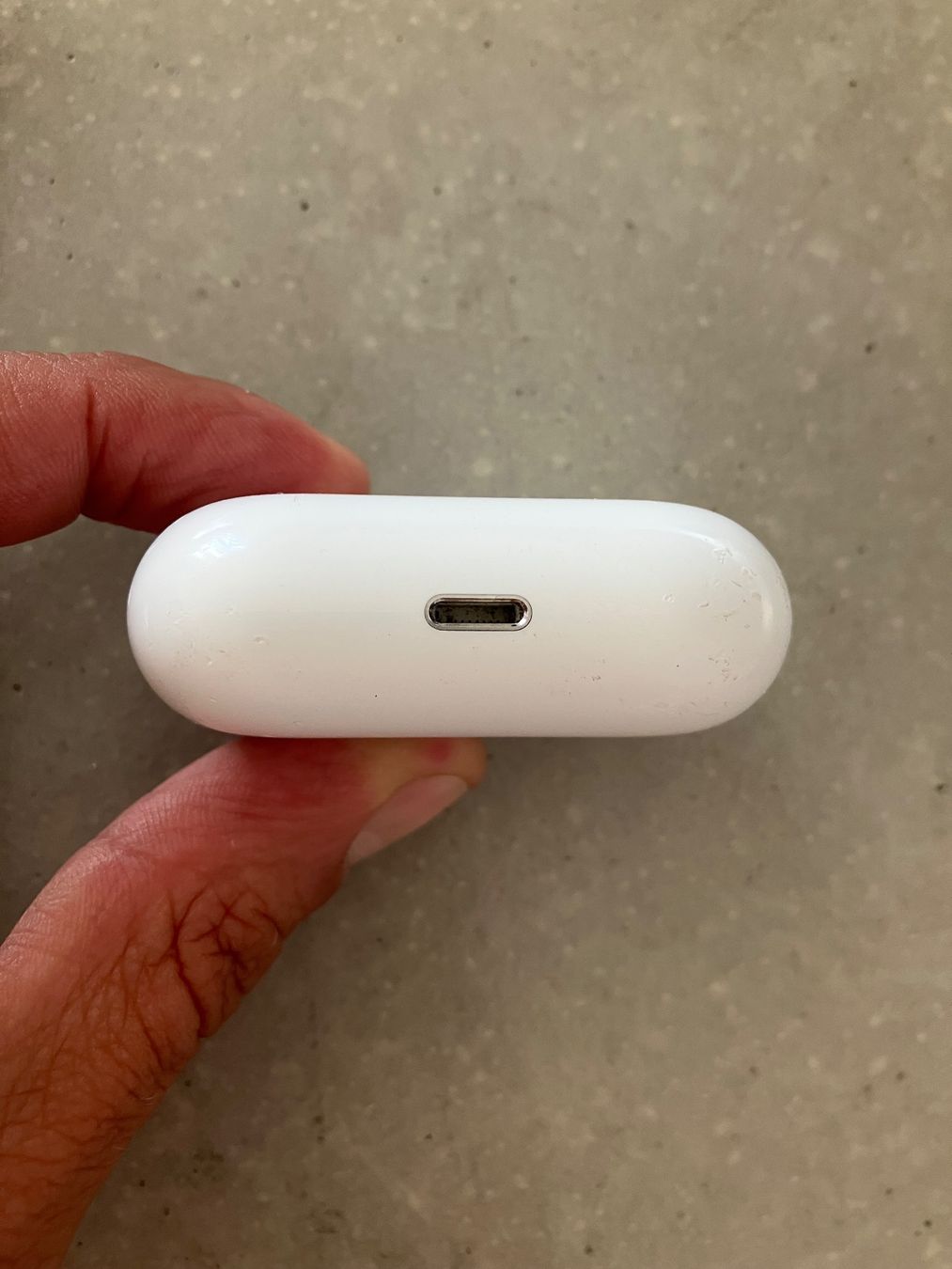 Apple Cuffie: Apple AirPods Pro 1 Charging Case – Usato da Lausanne venduto da mr.v 7