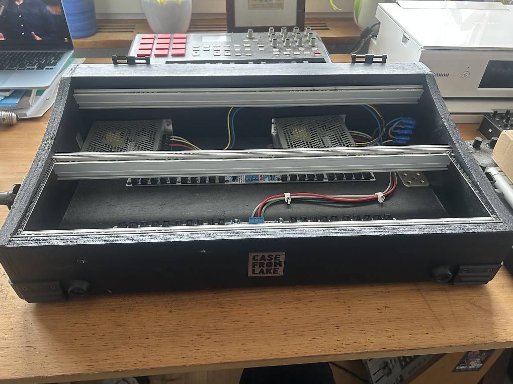 Musikinstrumente: Case From Lake Eurorack Modular Case – Gebraucht aus Bern von lor_s9hx
