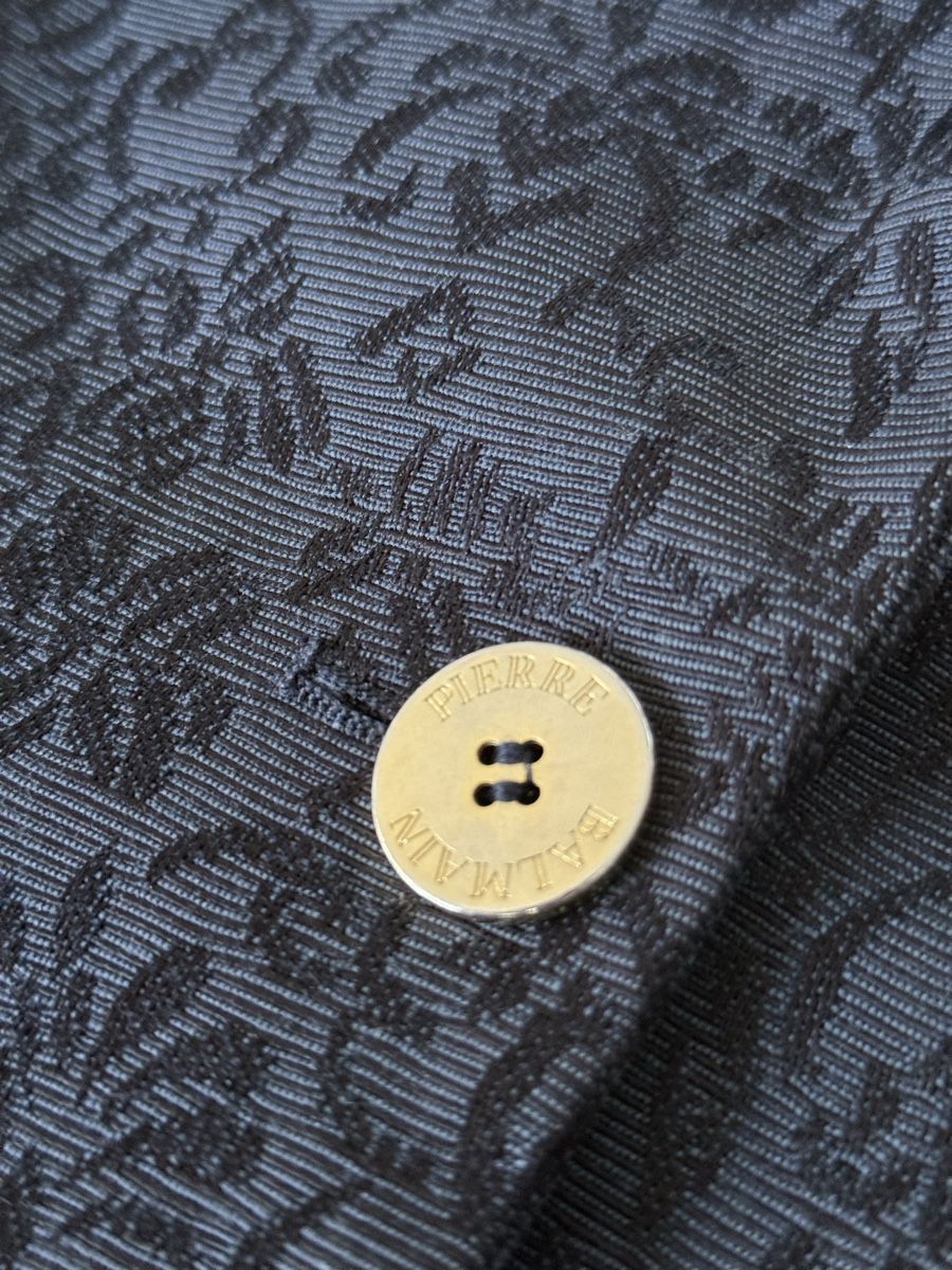 Balmain Vestes: Blazer Pierre Balmain élégante noire (Taille-36) – Neuf (Voir description) à Genève par rom_8nwv 2