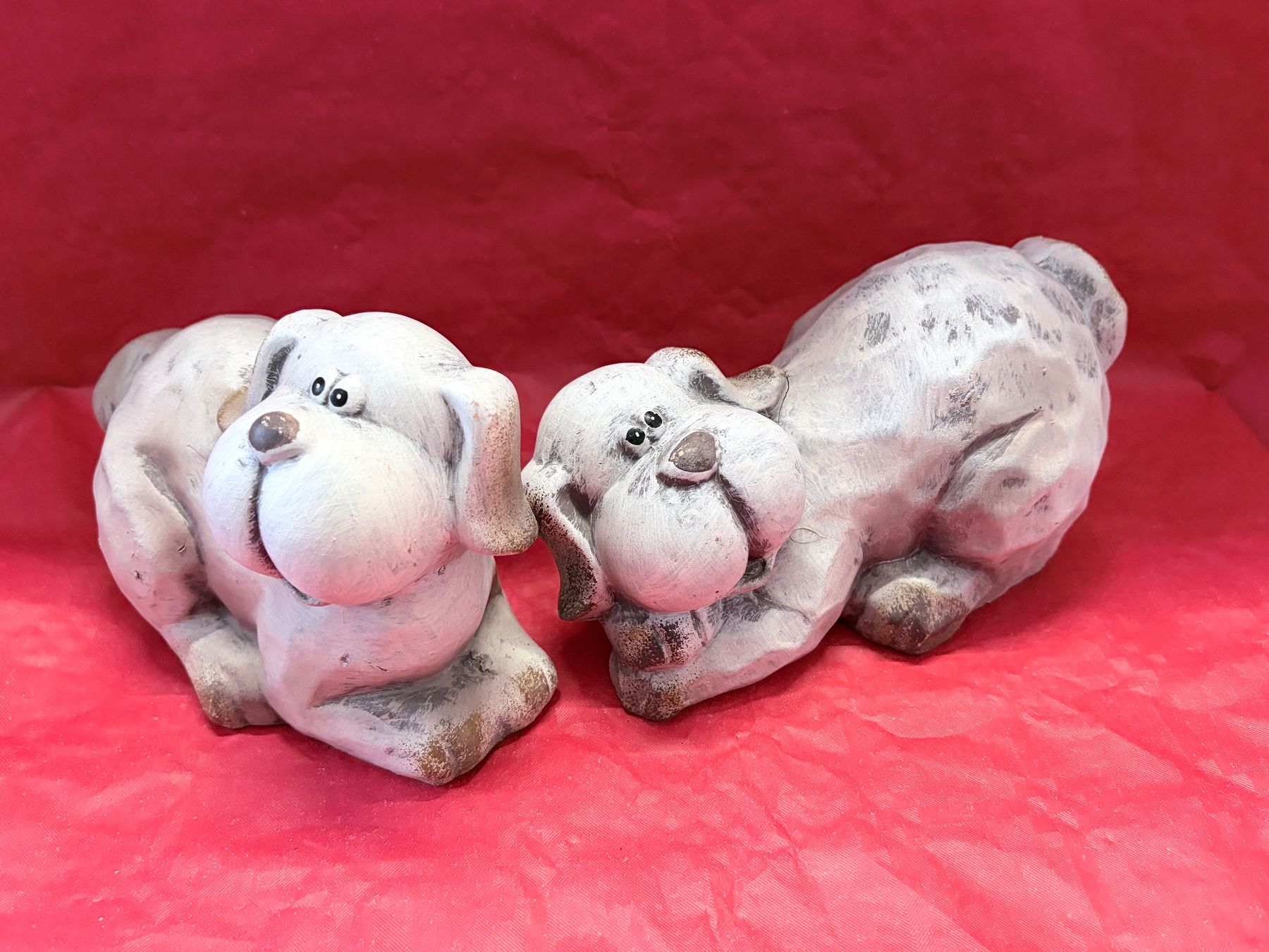 Statuette: 2er Set Deko Hunde Keramik liegend – Nuovo e nell'imballaggio originale da Zäziwil venduto da meri79. 4