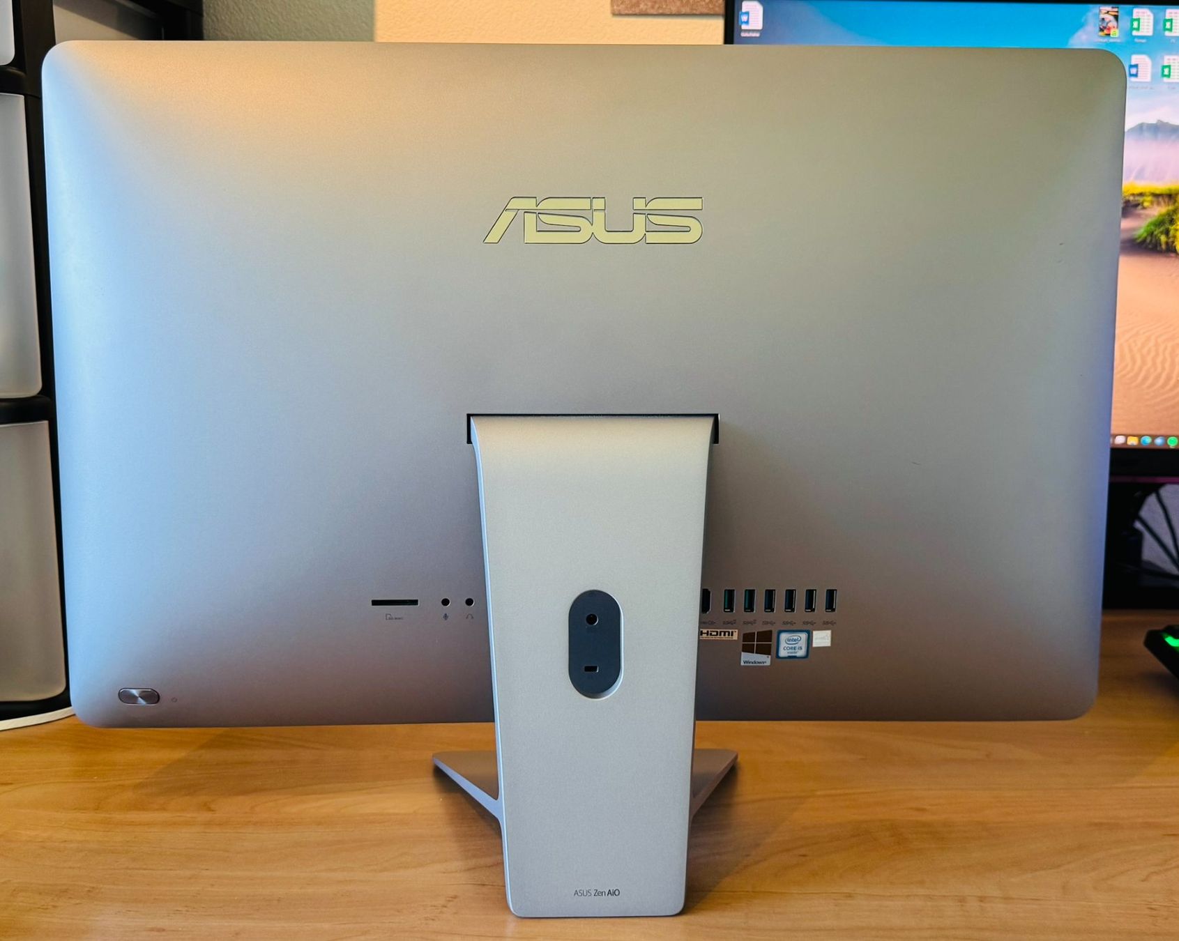Asus PC: Zen AiO ZN240IC - neuwertig! – Usato da Kaltbrunn venduto da RacingPoint.ch 2