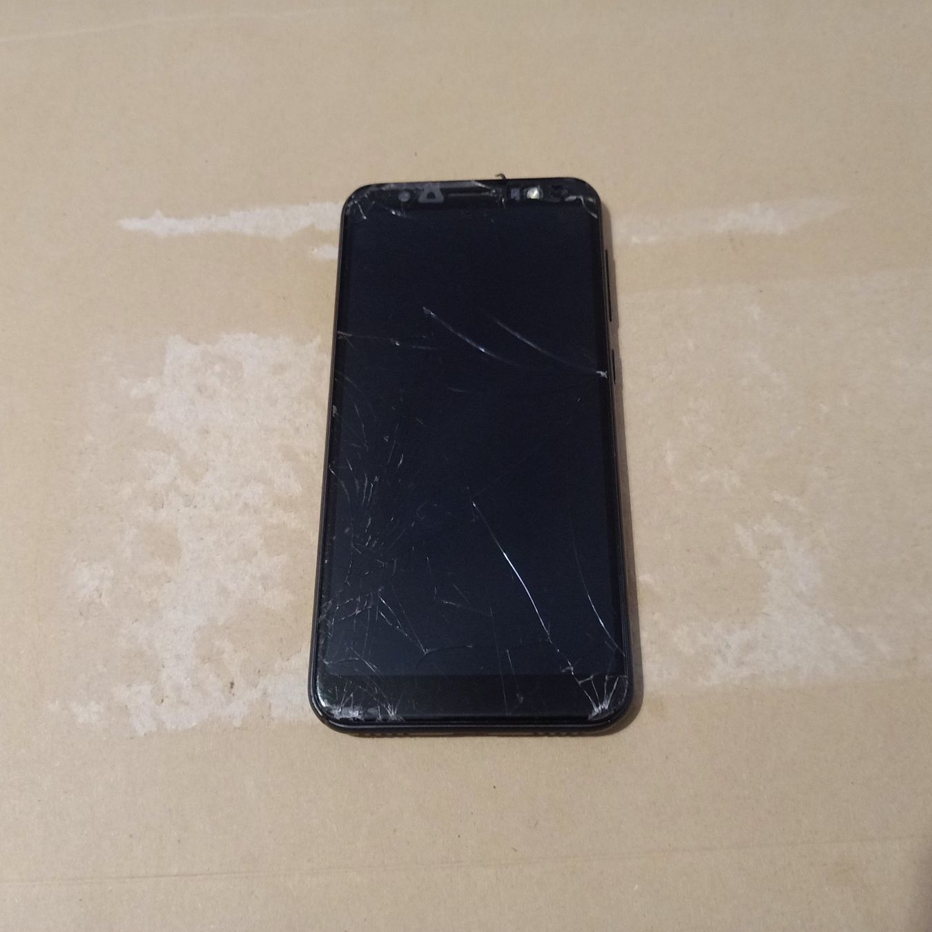 Telefoni cellulari / Smartphones: Android Handy: IRIS Vox Alpha Plus Display& Digitizer defekt – Usato da Winterthur venduto da Opusco 8