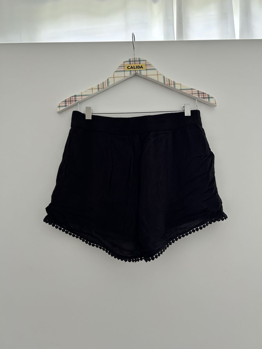 C&A Pantaloni: Schwarze leichte Shorts Grösse 34 – Usato da Oberkirch LU venduto da a.nn.y 1
