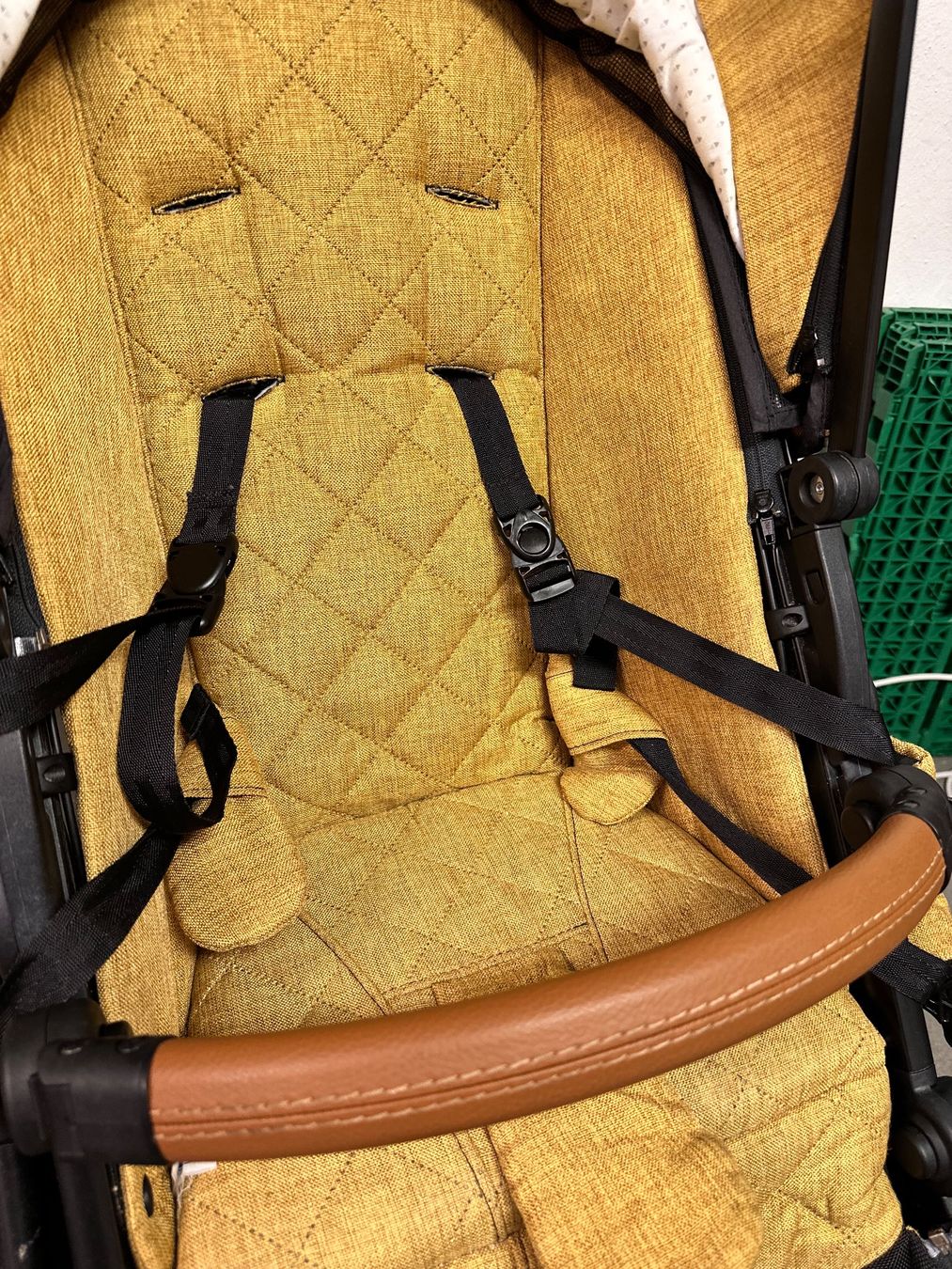 Hartan Carrozzine: Kinderwagen Hartan – Usato da Bern venduto da johnny_left 3