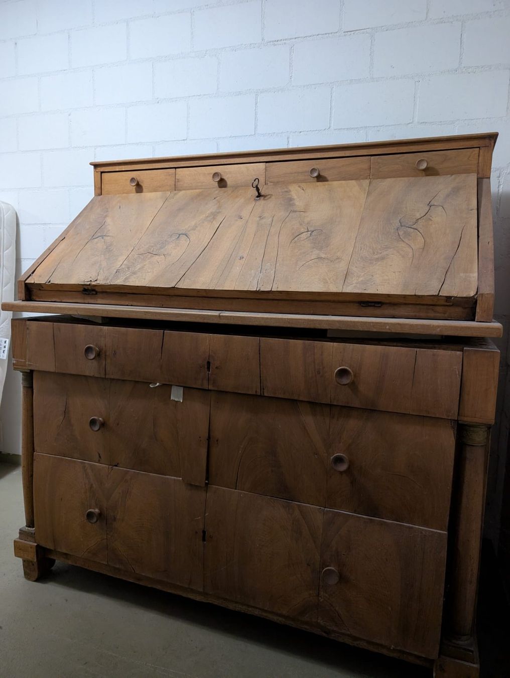 Kommoden: Wunderschöner grosser Sekretär aus Holz – Gebraucht aus Emmen von shilariccarda 1
