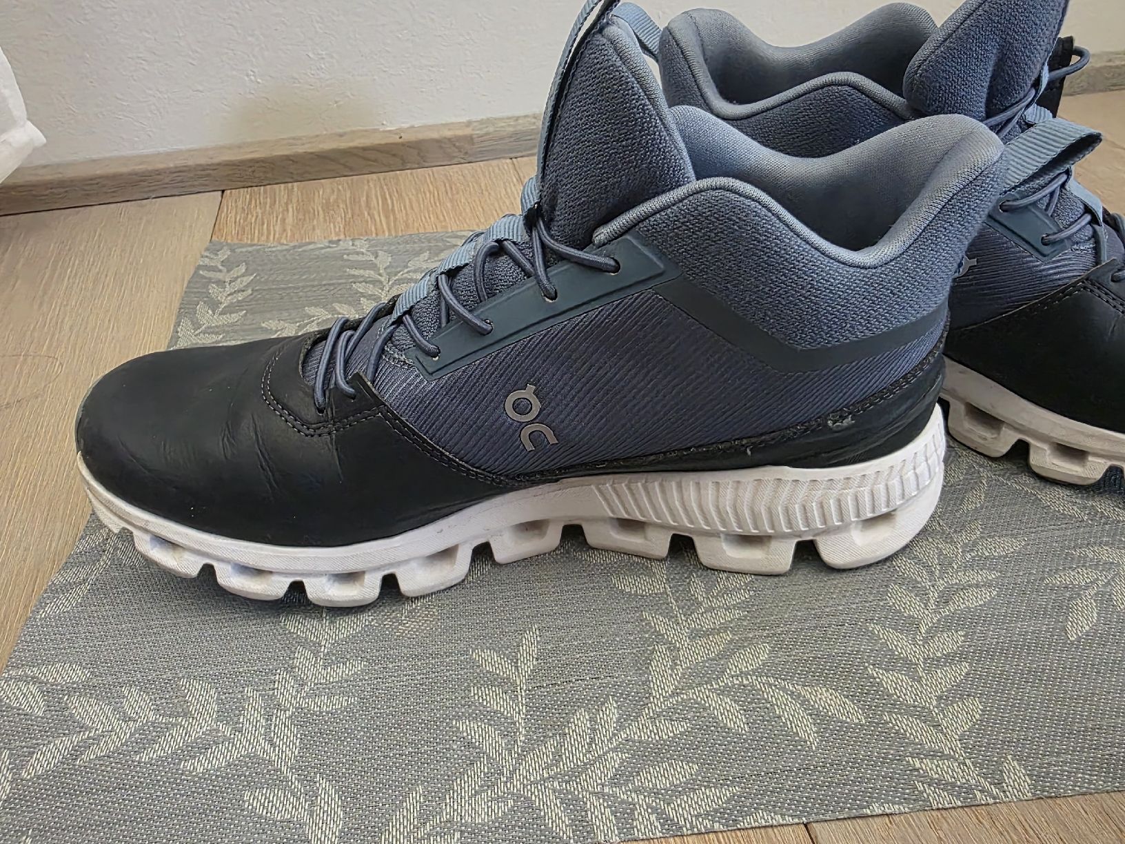 On Damenschuhe: ON Running Boots Grösse 39 Zustand gut – Gebraucht aus Rikon im Tösstal von Quimy68 1