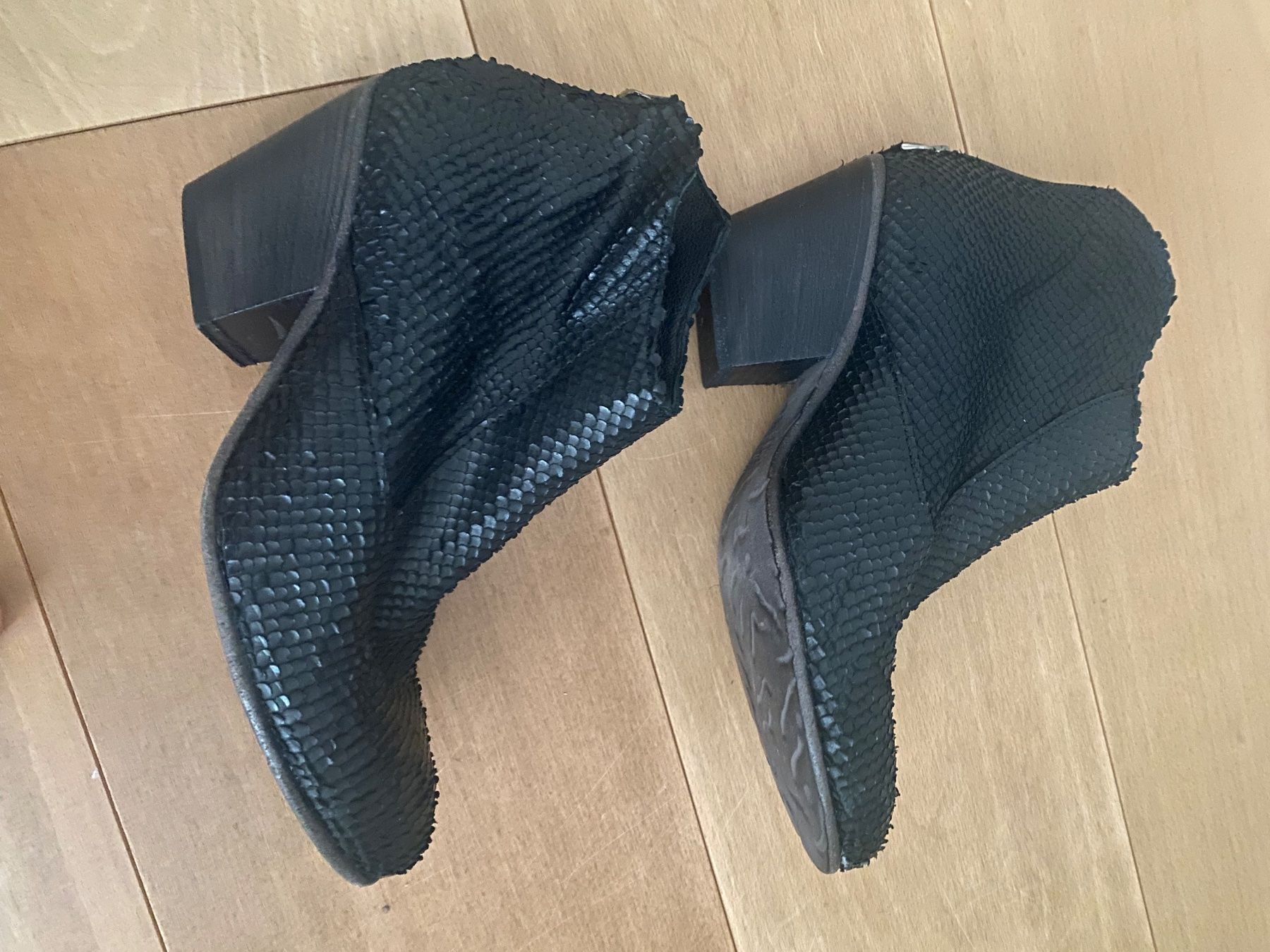 Scarpe da donna: Leder Stiefeletten History 541 – Nuovo (secondo la descrizione) da Luzern venduto da lou4444 1