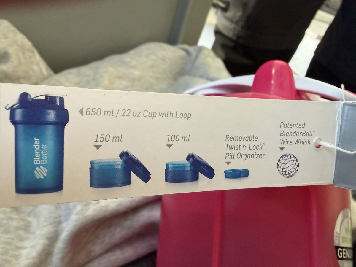 Trinkflaschen & Thermosflaschen: Blender Bottle ProStak 650ml Coral – Neu (gemäss Beschreibung) aus Embrach von Yeasy 1