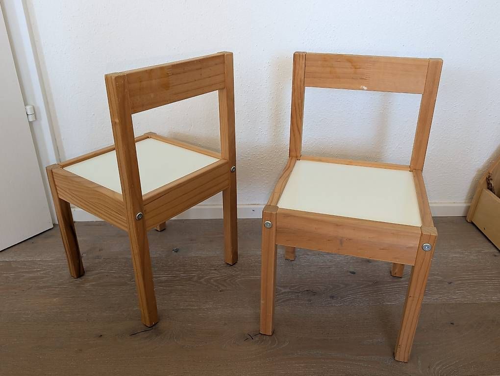 Set di tavolo e panche: Kinderspielstuhl – Usato da Neuhausen venduto da Mhmh 4