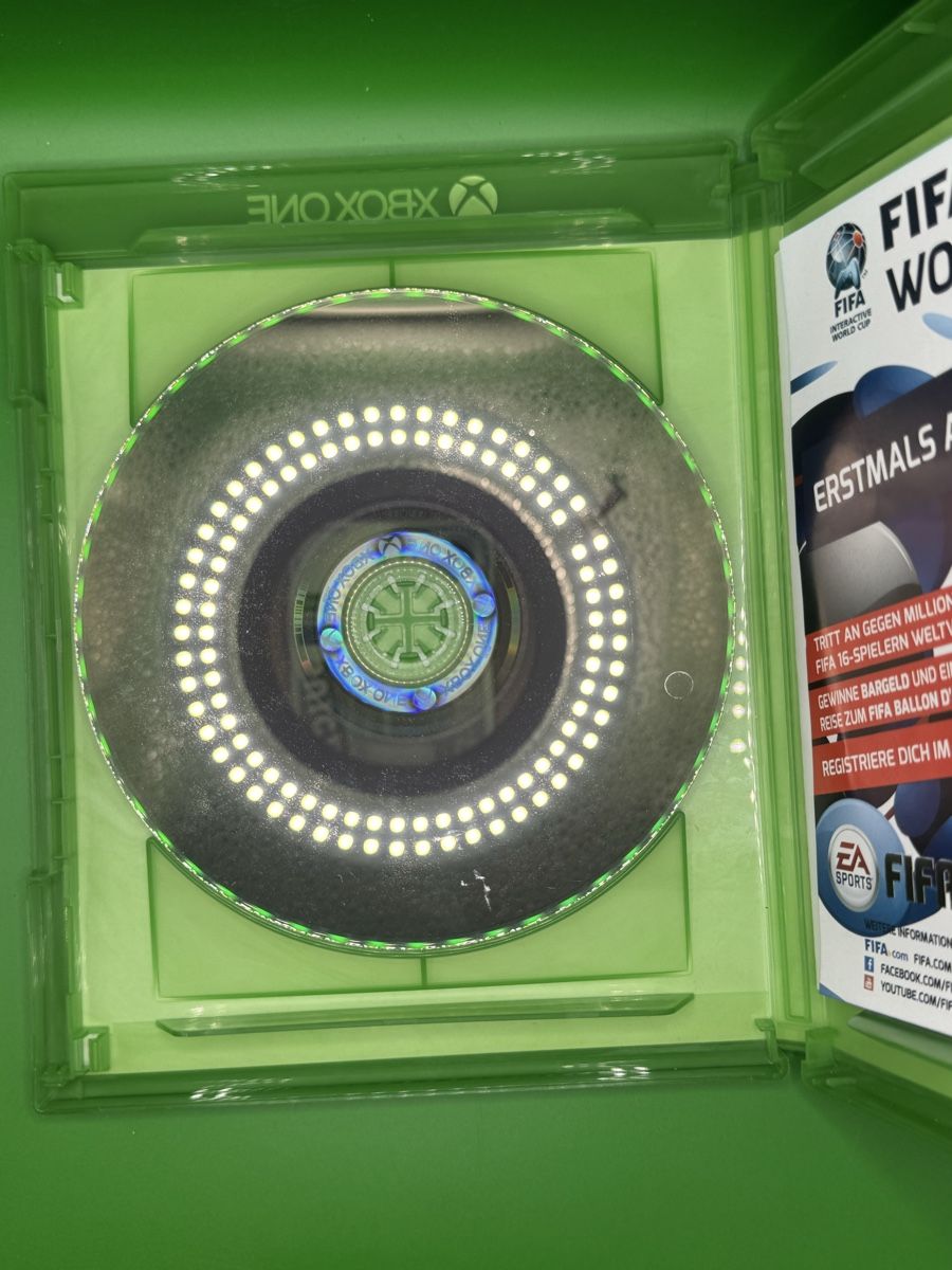 Microsoft Giochi: Fifa 16 - Xbox One – Usato da Zürich venduto da Reogen 4