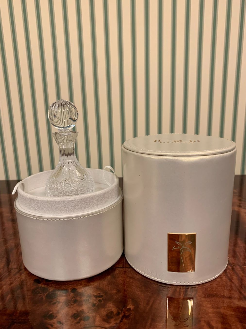 Flaconi: Caesar Crystal perfume oil bottle &  Mansam Leather Sheath – Nuovo e nell'imballaggio originale da Genestrerio venduto da fra_c955 1