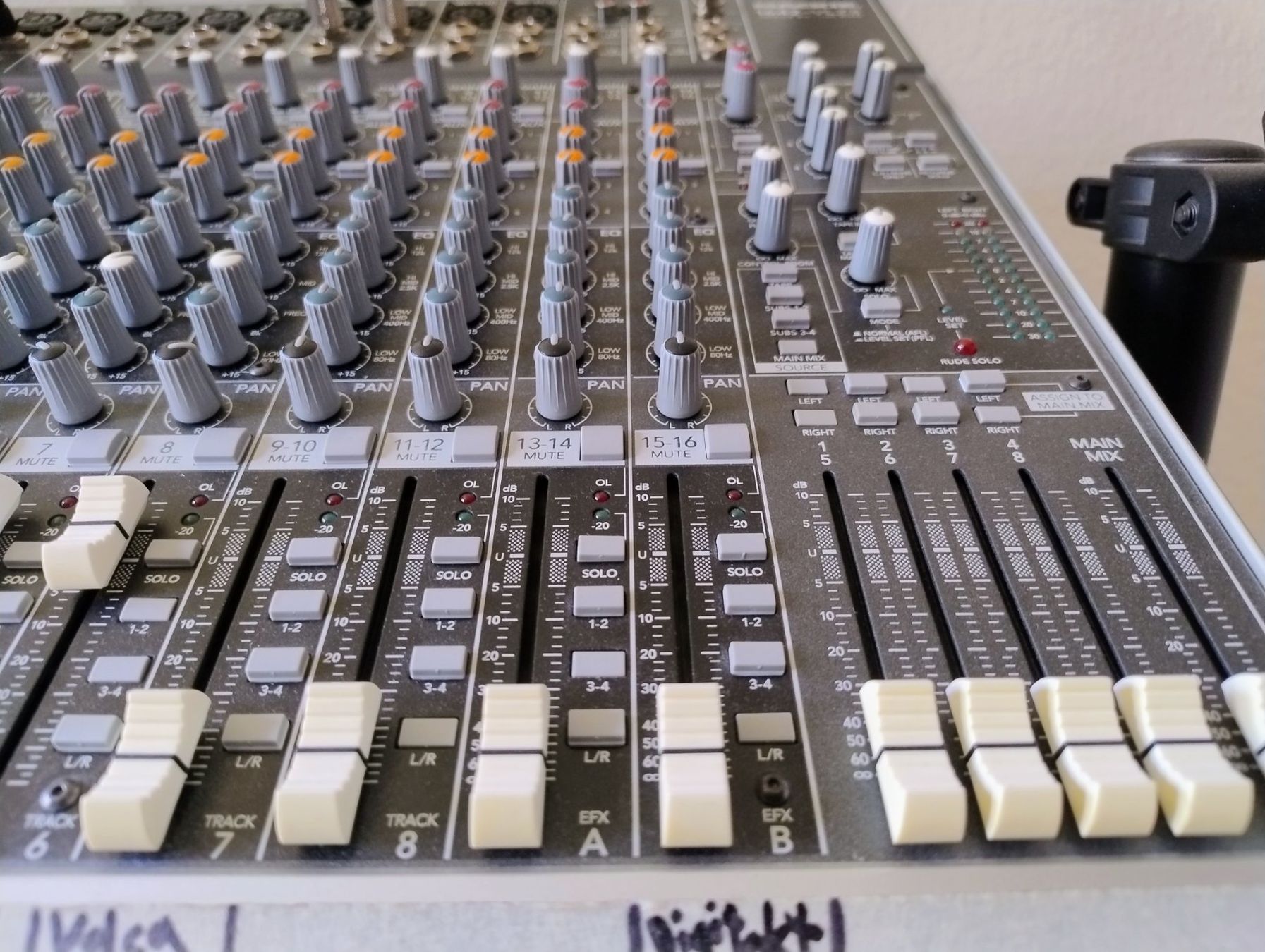 Mackie Console di mixaggio: Mackie 1642 VLZ3 – Usato da Zürich venduto da Mario_S. 1
