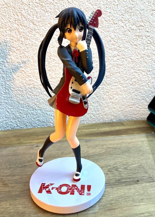 Figurine Manga Japonaise - Fille, Dimensions 7x3 Cm - Occasion