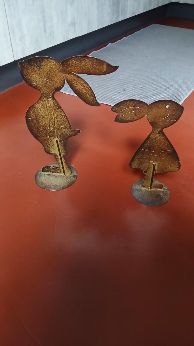 Tutte le decorazioni: Osterdekoration 2 Metallhasen – Usato da Gelterkinden venduto da martinom