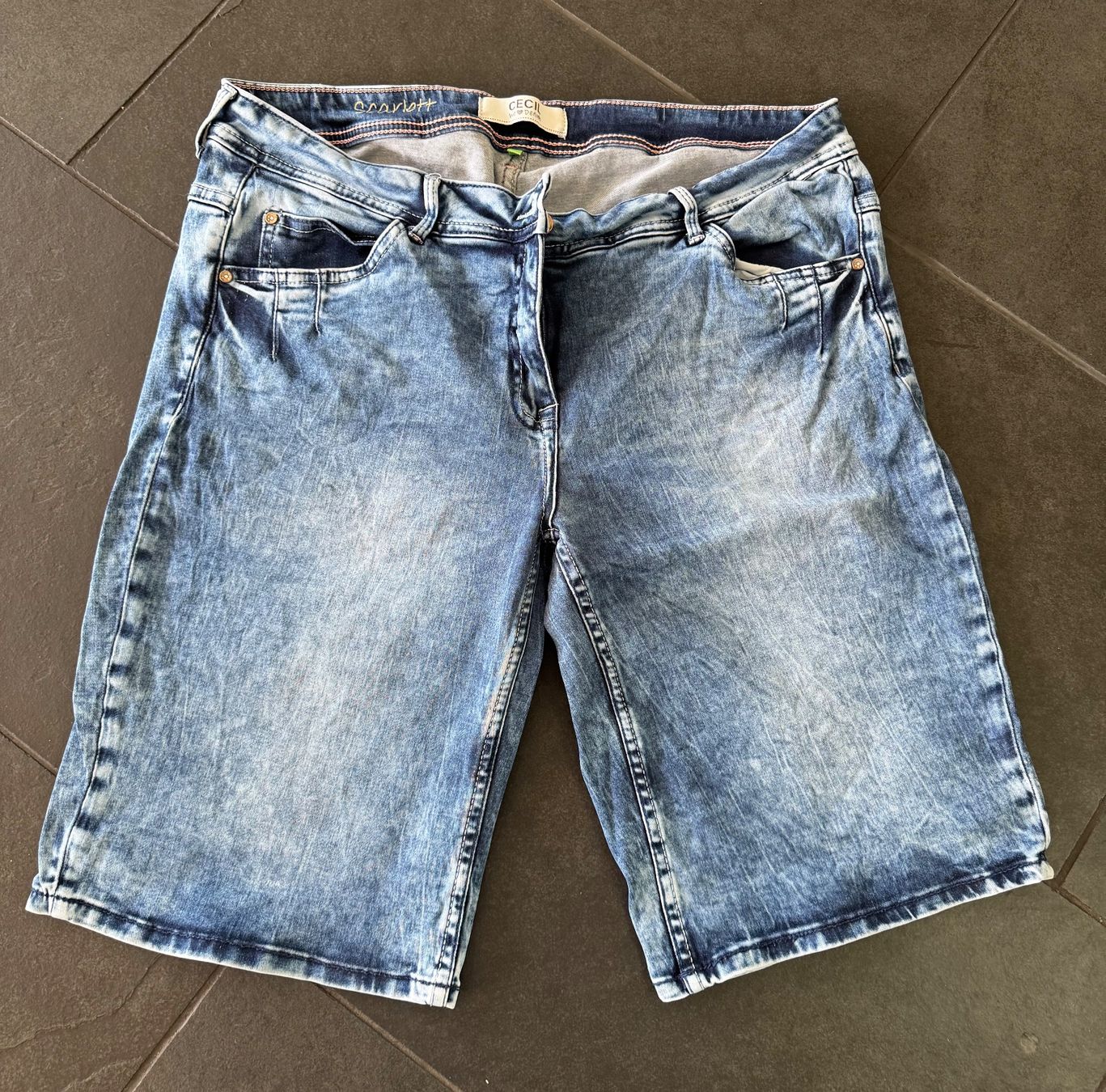 Cecil Jeans: Cecil Jeans-Shorts W34 – Usato da Balsthal venduto da flu33