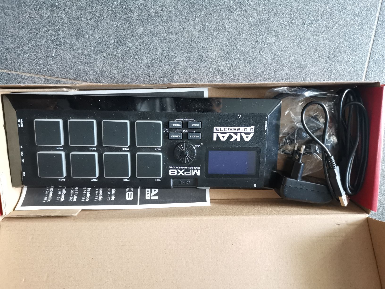 Akai Instruments de musique: Akai Mpx8 Sample Player&Midi Controler – Neuf (Voir description) à Rohrbachgraben par noisenomad 3