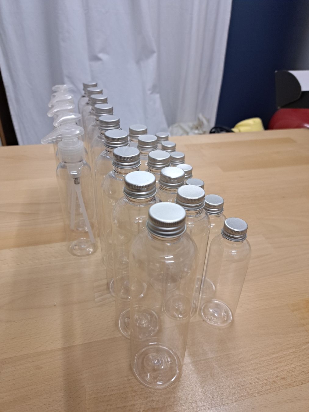 Autres vaisselles & verres: Kosmetikflaschen – Neuf (Voir description) à Zuckenriet par Meilenstein01 1
