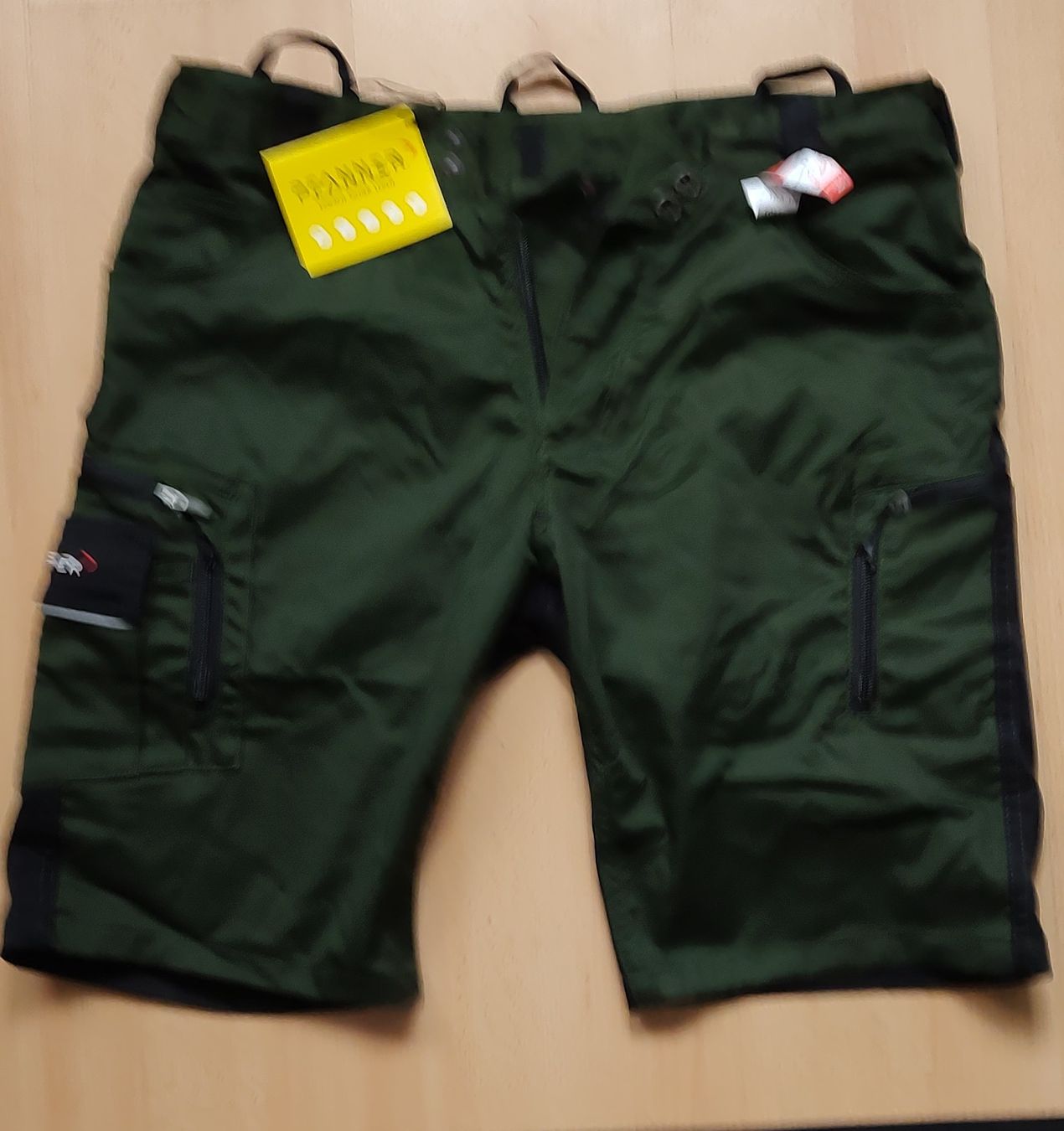 Pfanner Hosen: Shorts Pfanner – Neu und originalverpackt aus Grenchen von car_qq2t