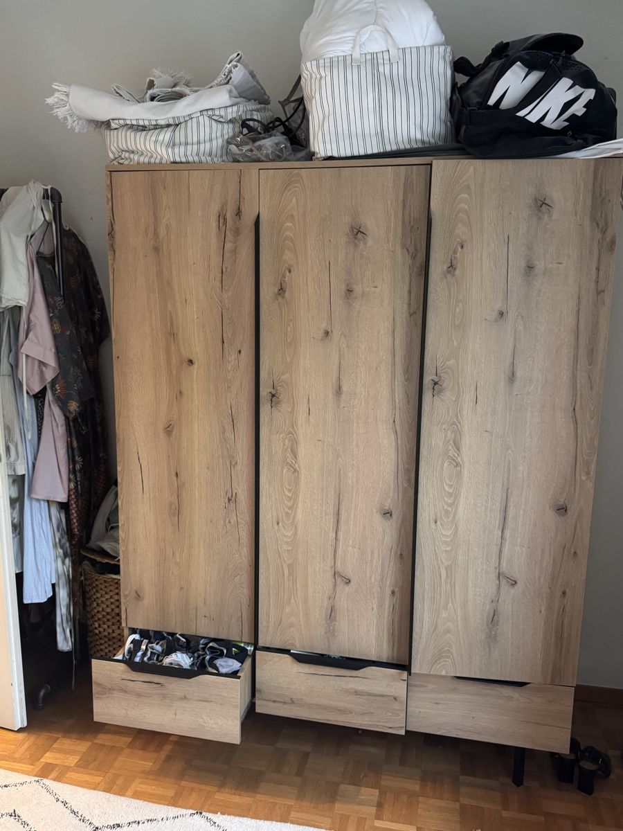 Armadi: Kleiderschrank in Holzoptik – Usato da Zürich venduto da Doba1