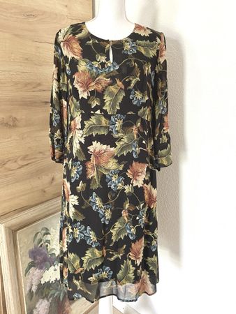 Wunderschönes Kleid von NILE, Gr. M. Neu. Midi Kleid Viskose