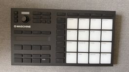 Native Instruments Maschine Mikro Mk3 - Like New!