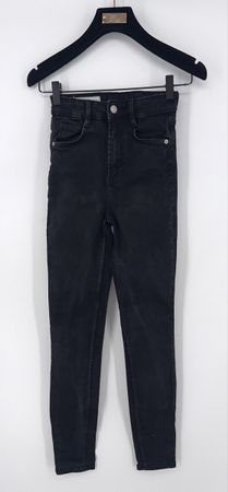 # WOMAN - Jeans ,,high waist‘‘ Gr. 34 - ZARA #