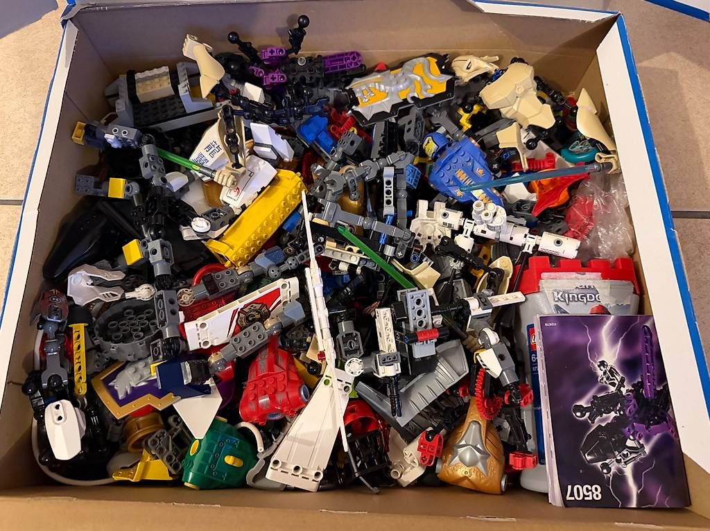 Lego Giocattoli: Diverse Lego Kiloware – Usato da Fanas venduto da -FIVES- 1