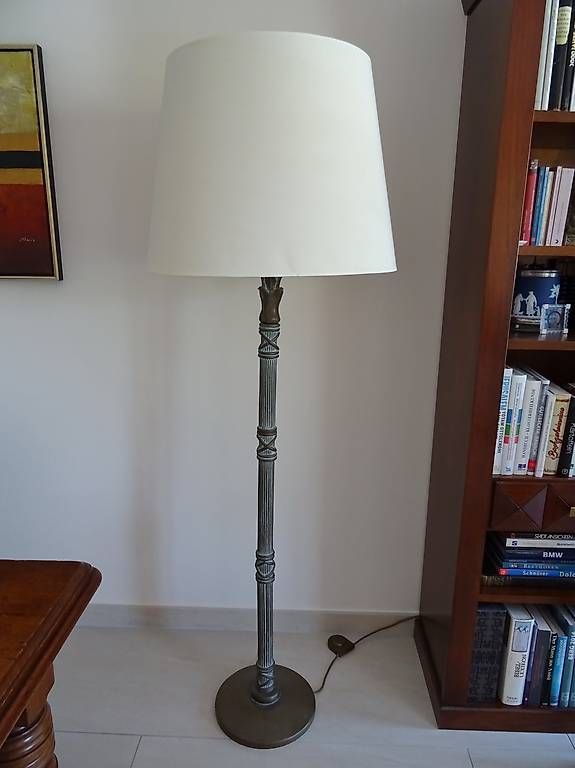 Lampes: Stehlampe im afrikanischen Stil – D'occasion à Neu St. Johann par voghelm