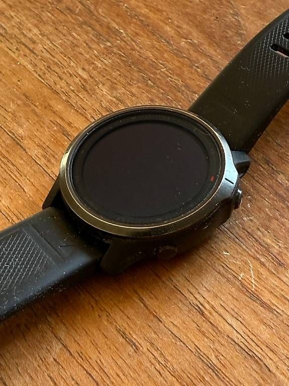 Garmin Smartwatch: Garmin Fenix 6s Pro mit defektem HF Sensor – Usato da Münchenstein venduto da sugo0815 3