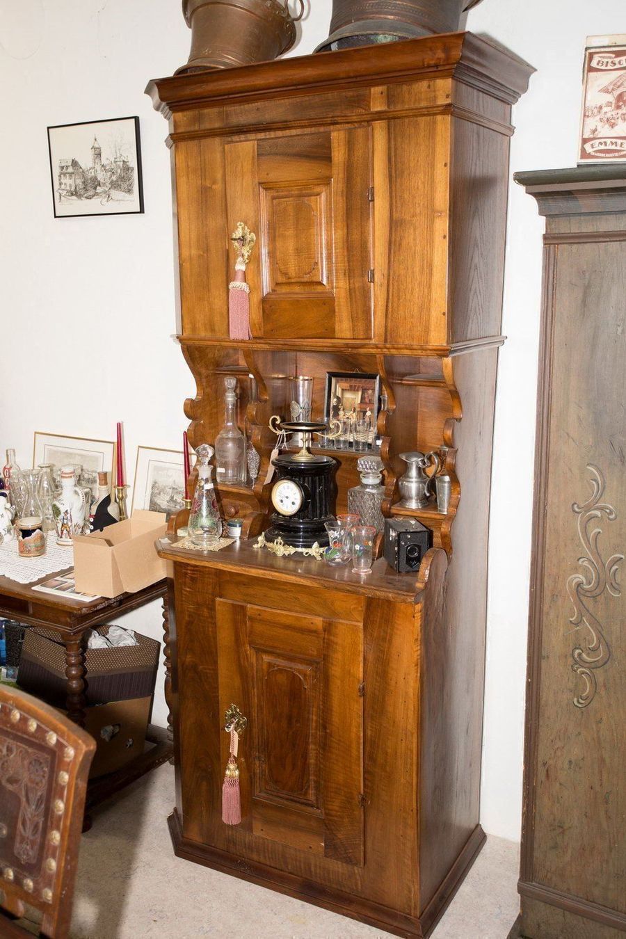 Credenze: Buffet Barock antik Nussbaum 200 Jahre – Usato da Koblenz venduto da Kbaldinger