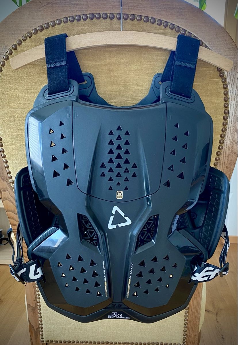 Leatt Protections: Leatt Body Protector 3.5 Brust- und Rückenpanzer – D'occasion à Gelterkinden par Poili 3