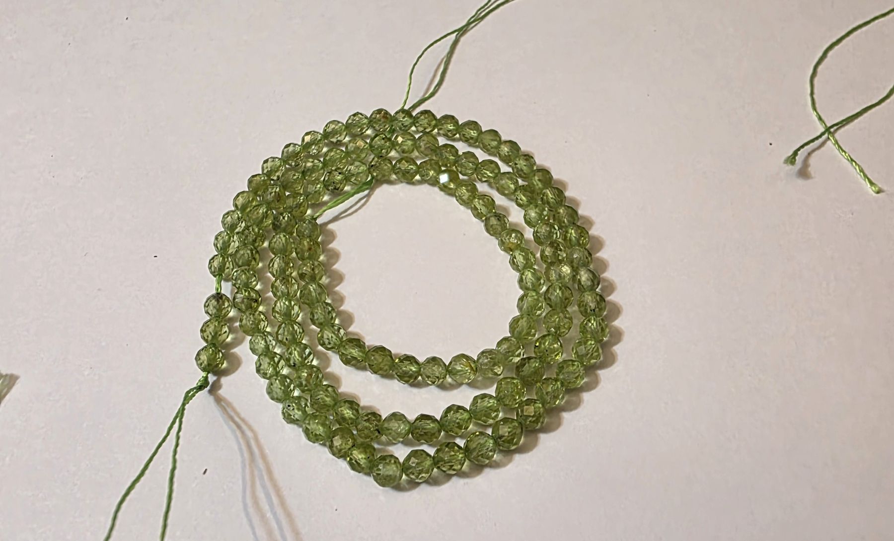 Minerali & Pietre curative: Peridot rund 4 , 5 mm. Strang – Nuovo e nell'imballaggio originale da Menziken venduto da Mirager