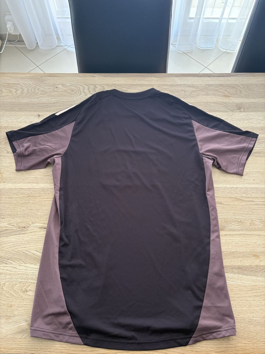 Arsenal Maillots de corps & Pantalons: Arsenal Trainingstrikot Grösse L – D'occasion à Domat/Ems par tim_lq6b 6