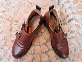 Lederschuh mit Schnallen von Vero Cuoio