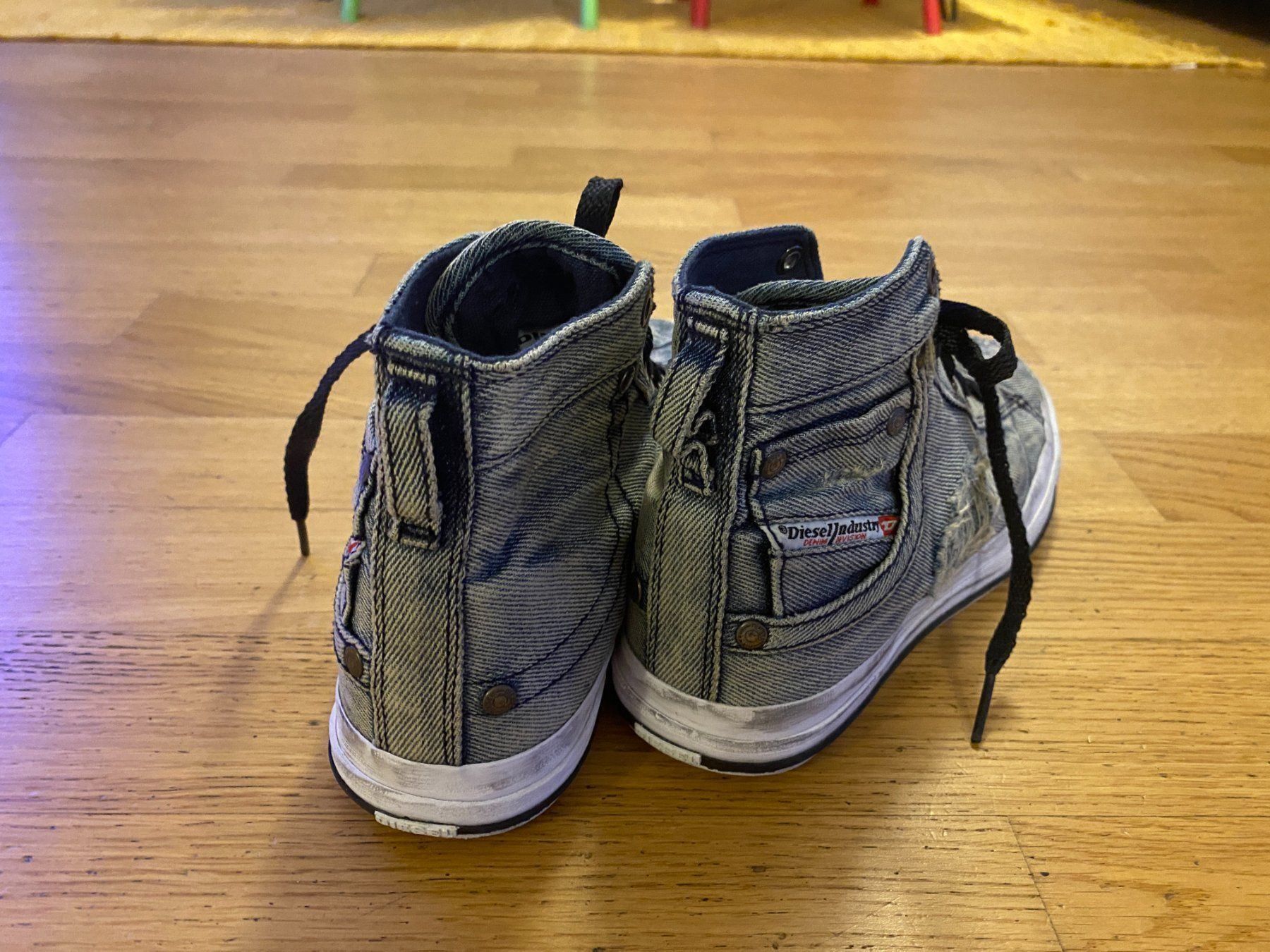 Diesel Scarpe da donna: Diesel high sneaker wie neu 38 – Usato da Dübendorf venduto da Levintreyer 2