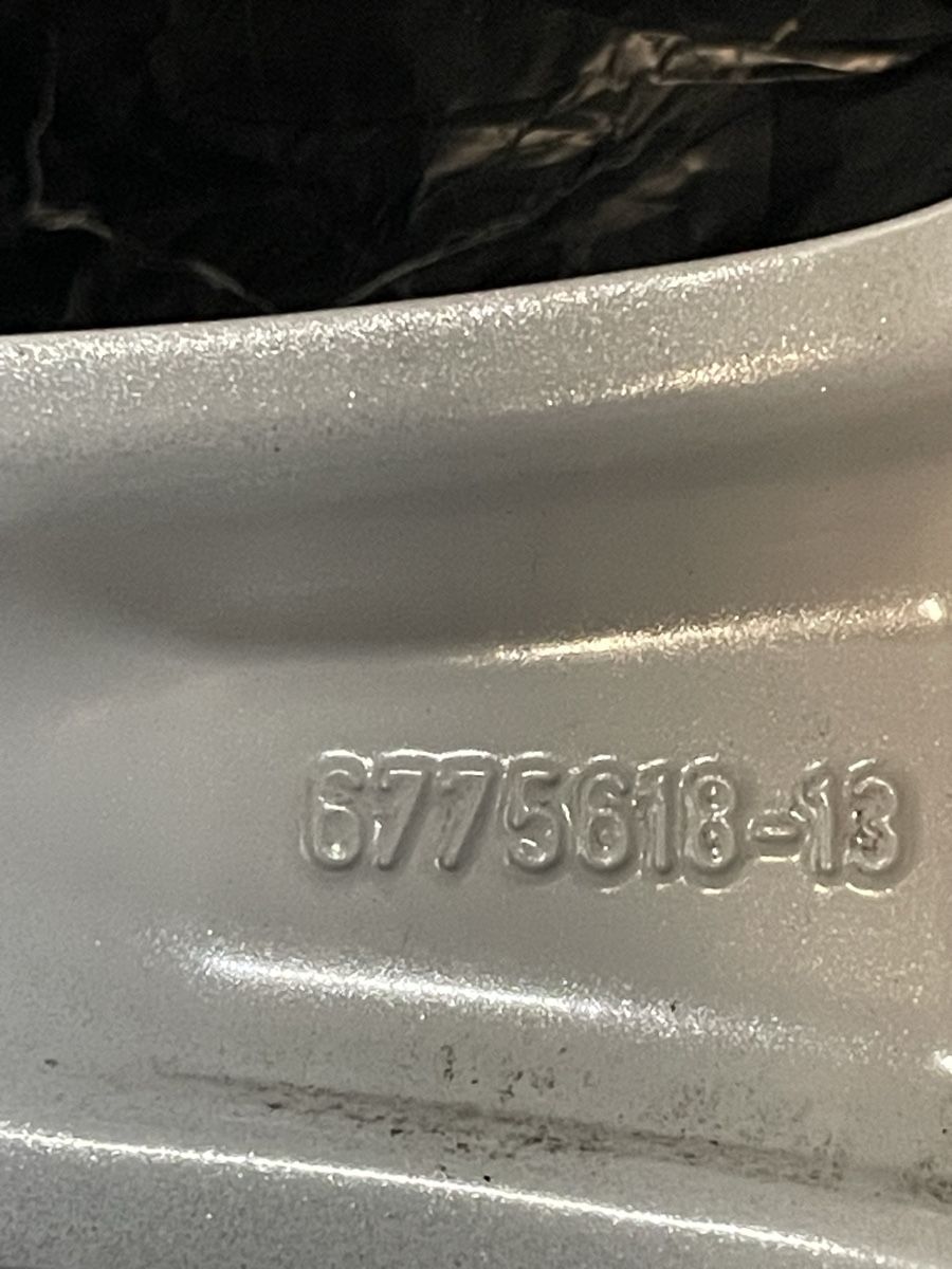 BMW Pneumatici & Ruote complete: 4 BMW ORIGINAL WINTERRÄDER. FÜR EINSER BMW E87 & E88. – Usato da Itingen venduto da sette 3
