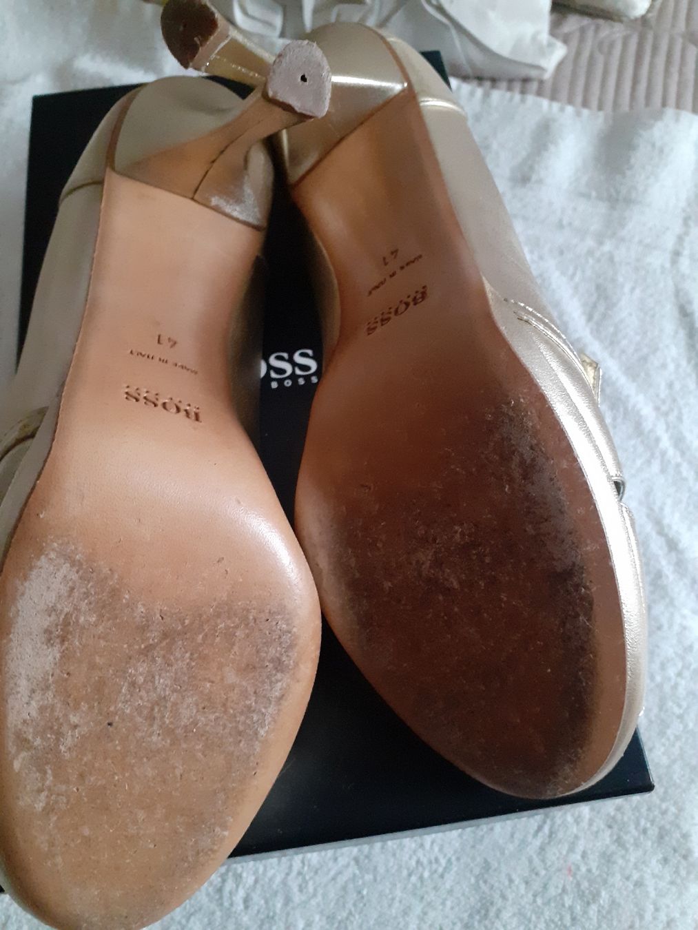 Hugo Boss Scarpe da donna: Scarpe pelle oro H.BOSS – Usato da Morbio Inferiore venduto da vin_fdj2 5