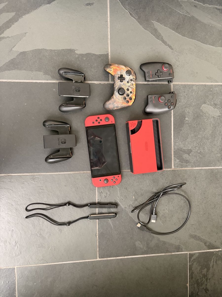 Nintendo Console: Nintendo Switch Oled Mario Edition + Pro Controller +Zubehör – Nuovo (secondo la descrizione) da Widen venduto da Dave18.