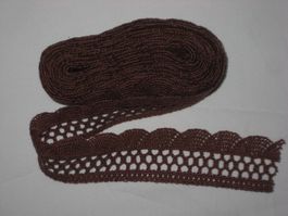 Häkel-/ Klöppelspitze Baumwollgem. braun 4cm breit Reststück