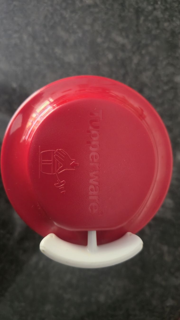Tupperware Küchengeräte: Tupperware Speedy, rot, Becher 730 ml – Gebraucht aus Düdingen von Kab2 1