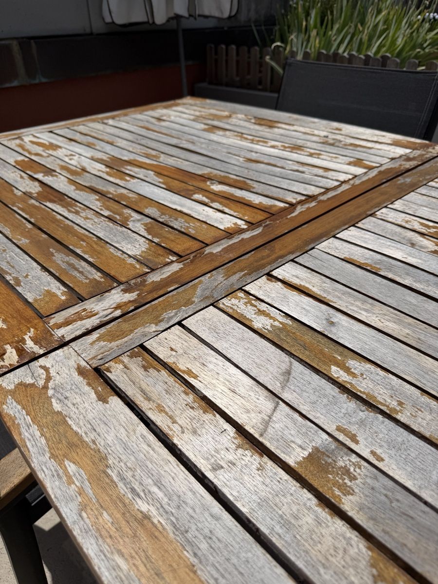 Tischset: Ausziehbarer Gartentisch mit 4 Stühlen – Gebraucht aus Bonstetten von NiroNiro