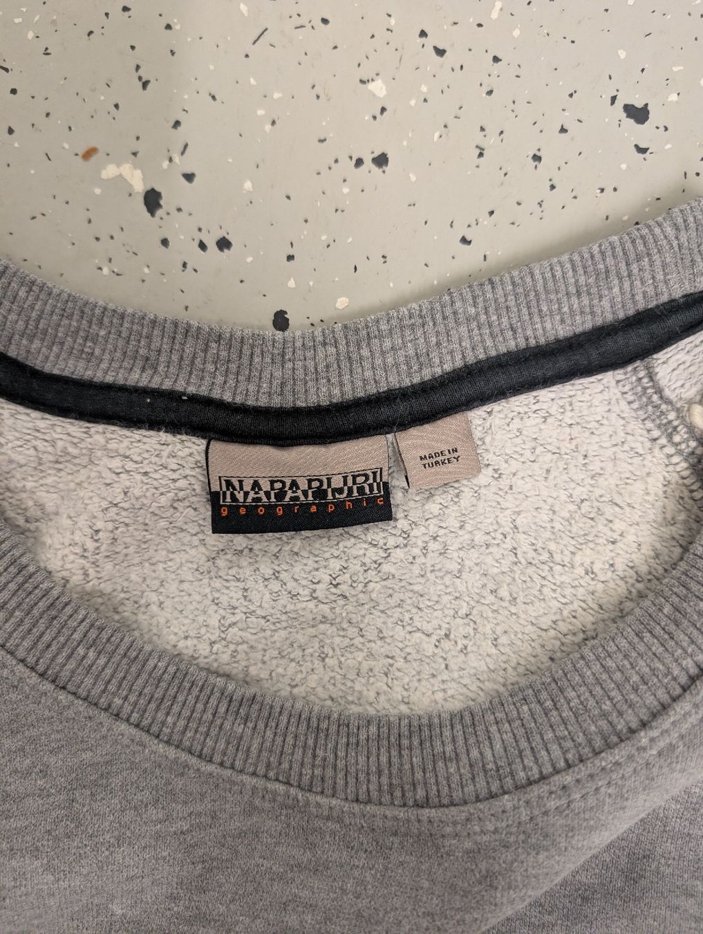 Napapijri Pullover & Sweatshirts: Napapijri Pullover grau Grösse S – Gebraucht aus Luzern von simonf1 1