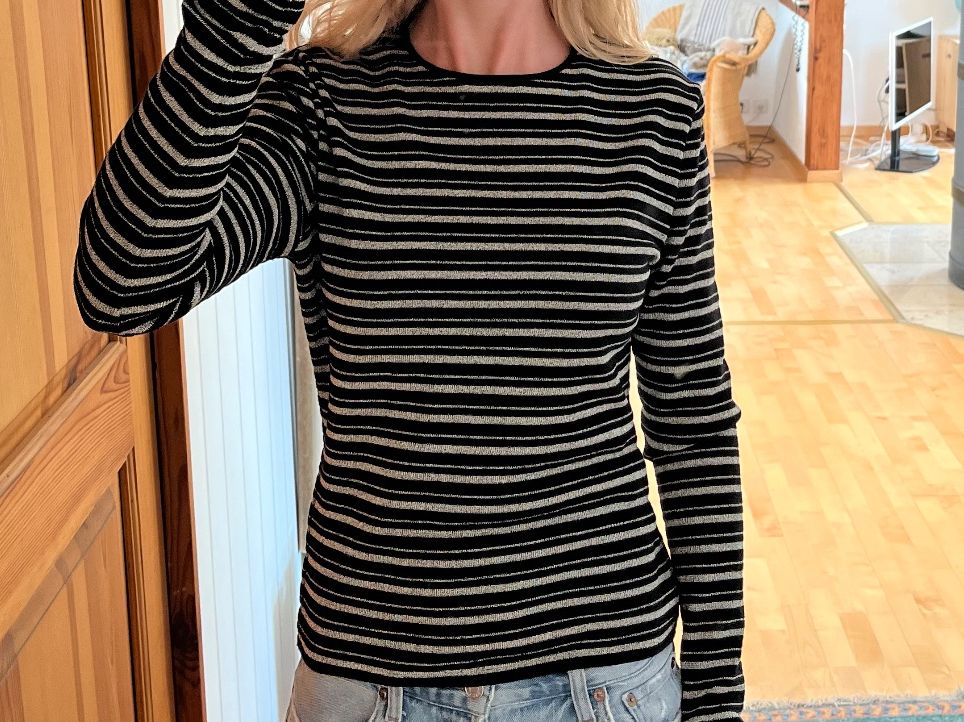 Top: Kathleen Madden Langarmtop gestreift schwarz Silber, M – Usato da Riet (Neftenbach) venduto da kim_gfw6 6