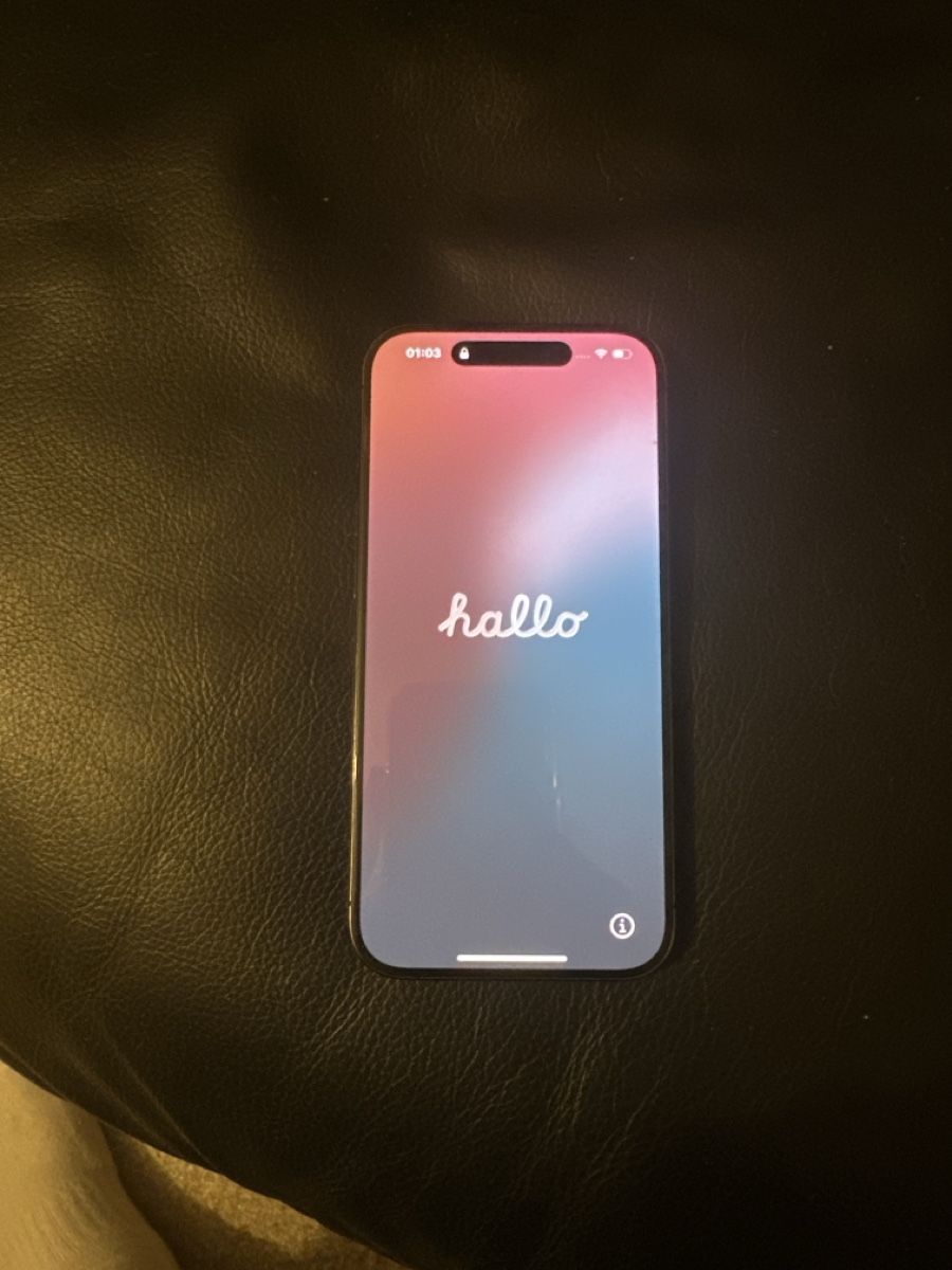 Apple Handys / Smartphones: iPhone 15 Pro 256 Go bleu, état neuf – Gebraucht aus Lausanne von cri_tc2t