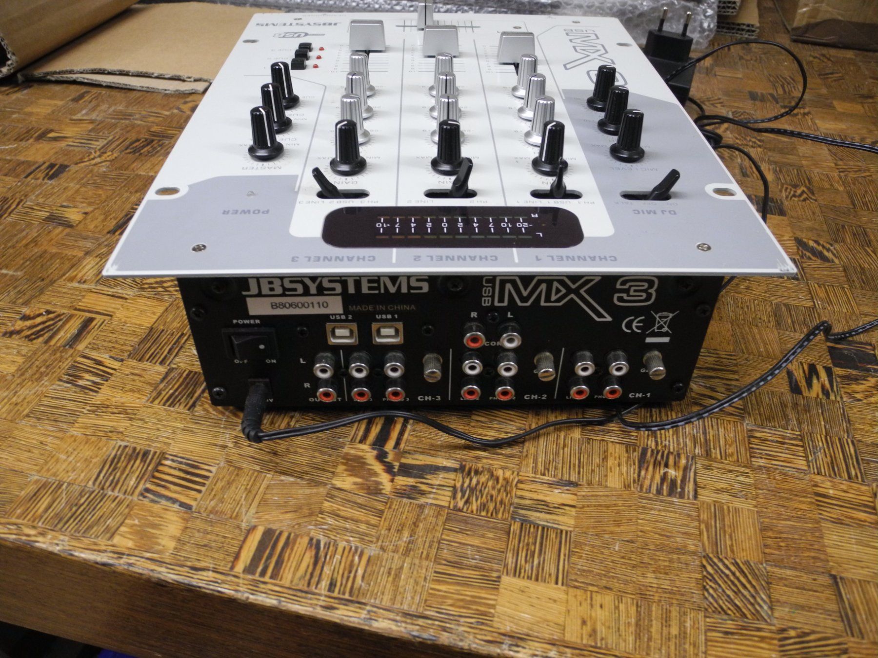 Console di mixaggio: DJ Anlage – Usato da Reinach AG venduto da Huckleberrysix 3