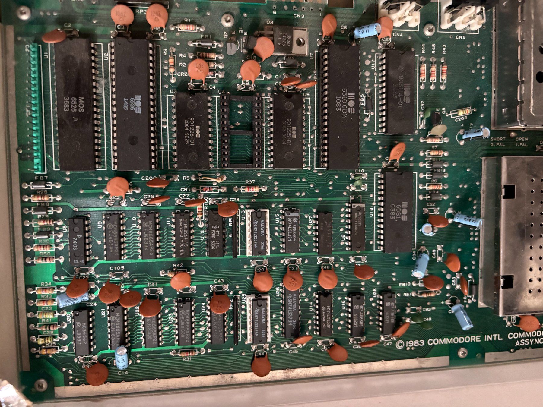 Commodore PCs: Commodore 64 motherboard and parts – Défectueux à Bettingen par rau_5bfh 2