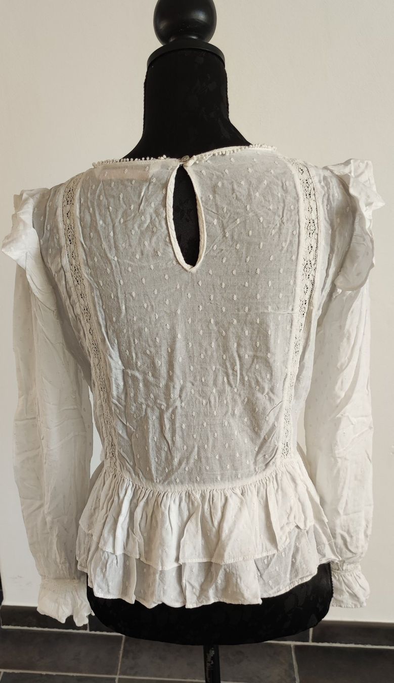Zara Tops: Haut blanc – Gebraucht aus Riaz von cam_x5xs 4